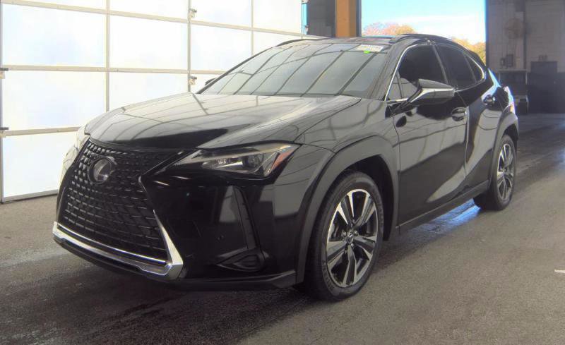 Used 2021 Lexus UX 200 w/ Premium Package image 4