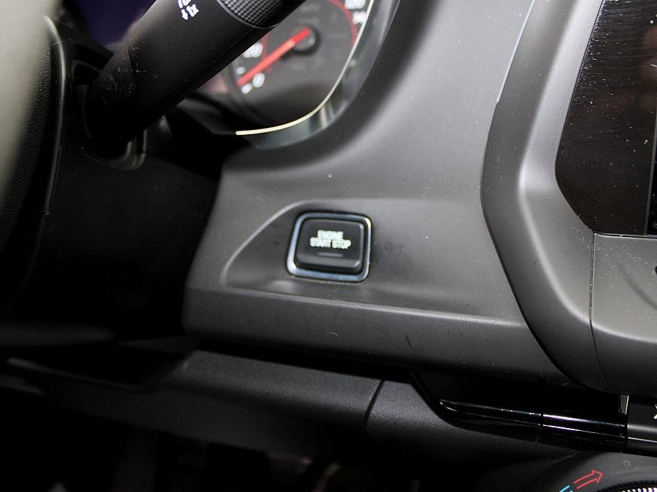 Used 2019 Chevrolet Camaro SS image 24