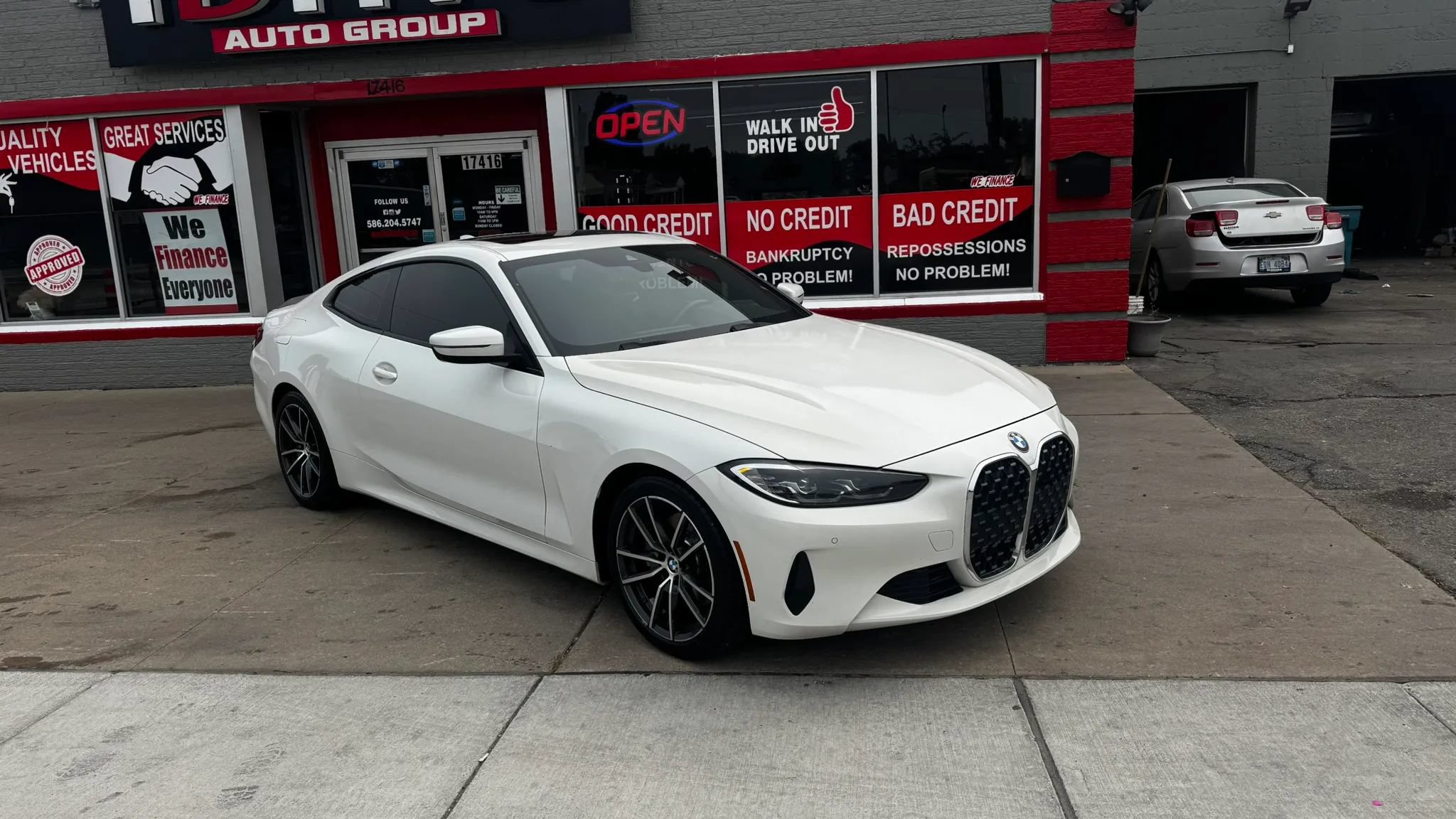 Used 2021 BMW 430i Coupe w/ Convenience Package RWD image 2