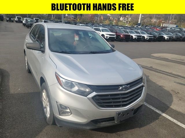 Used 2019 Chevrolet Equinox LS image 2