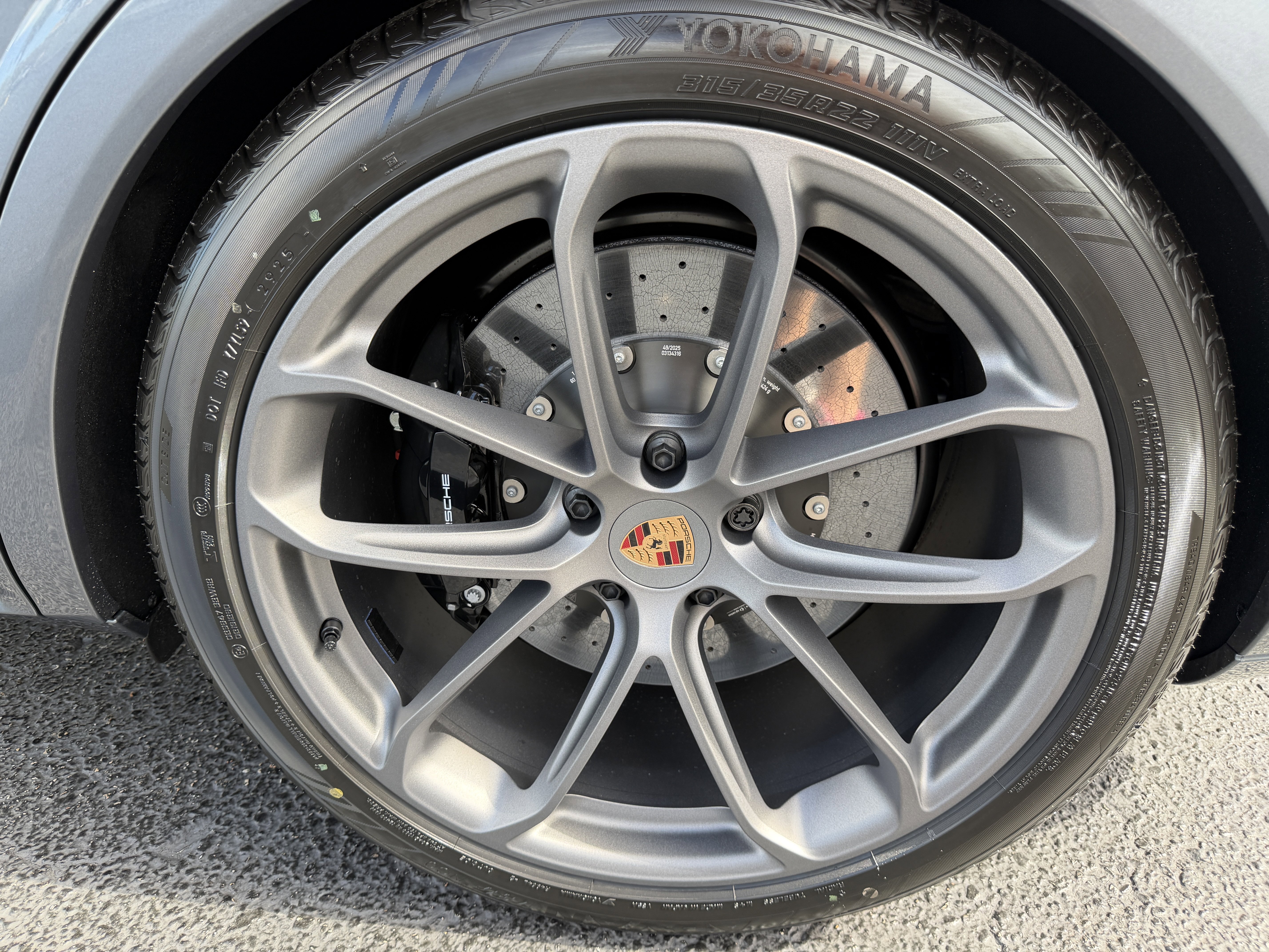 New 2026 Porsche Cayenne GTS image 9