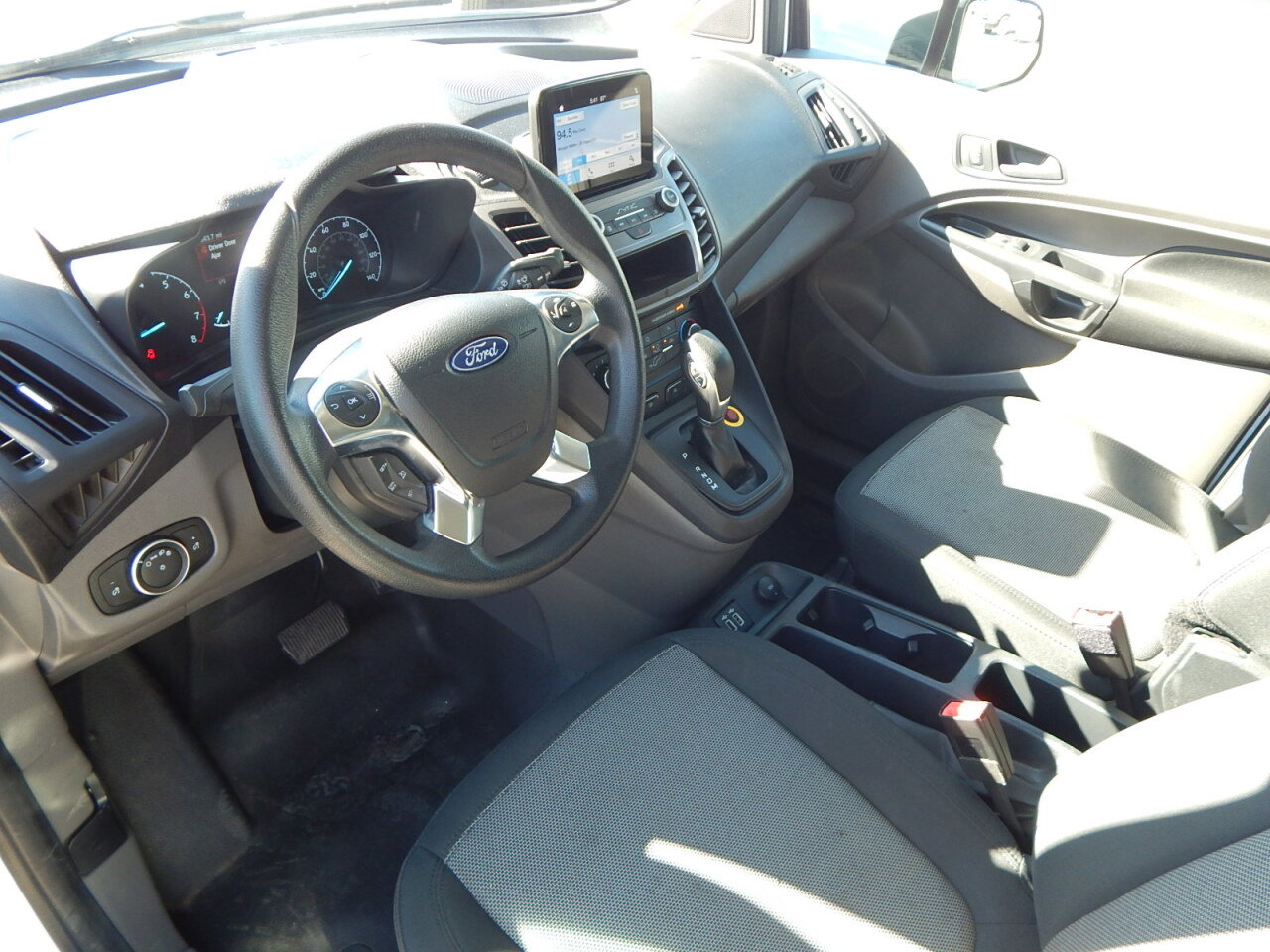 Used 2020 Ford Transit Connect XL image 2