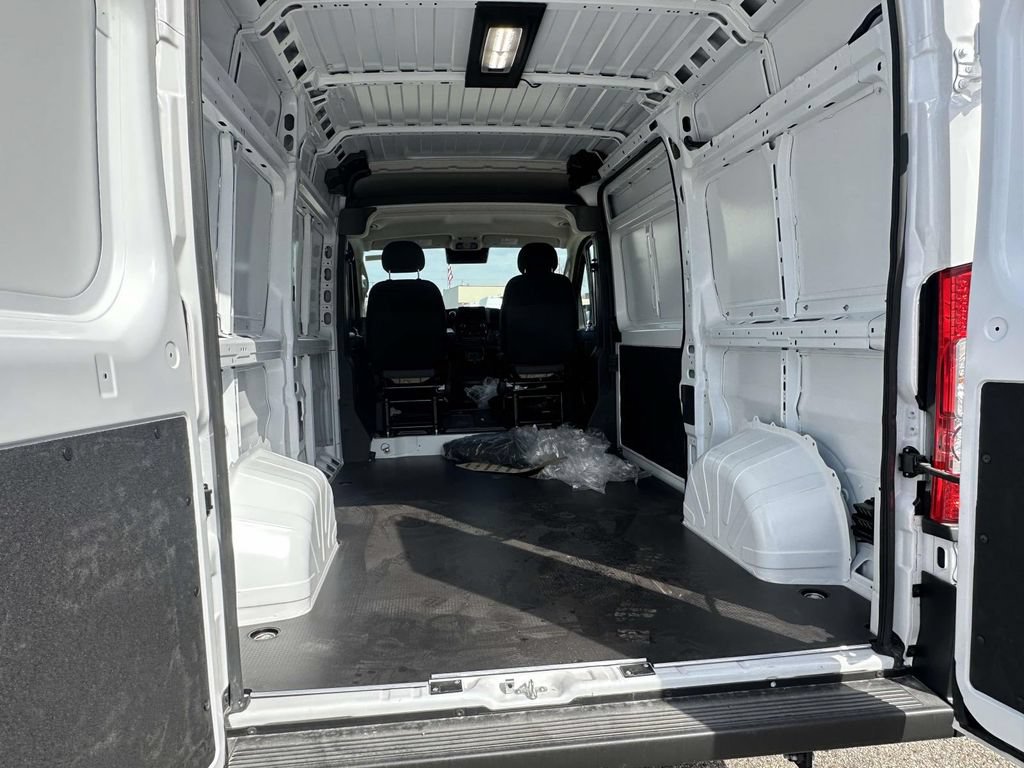 New 2026 RAM ProMaster 1500 w/ Convenience Group FWD image 9
