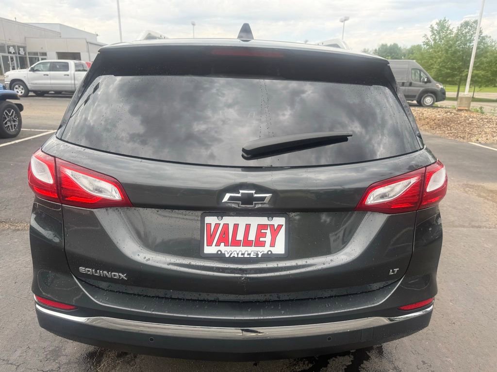 Used 2018 Chevrolet Equinox LT w/ Sun & Infotainment Package FWD image 5