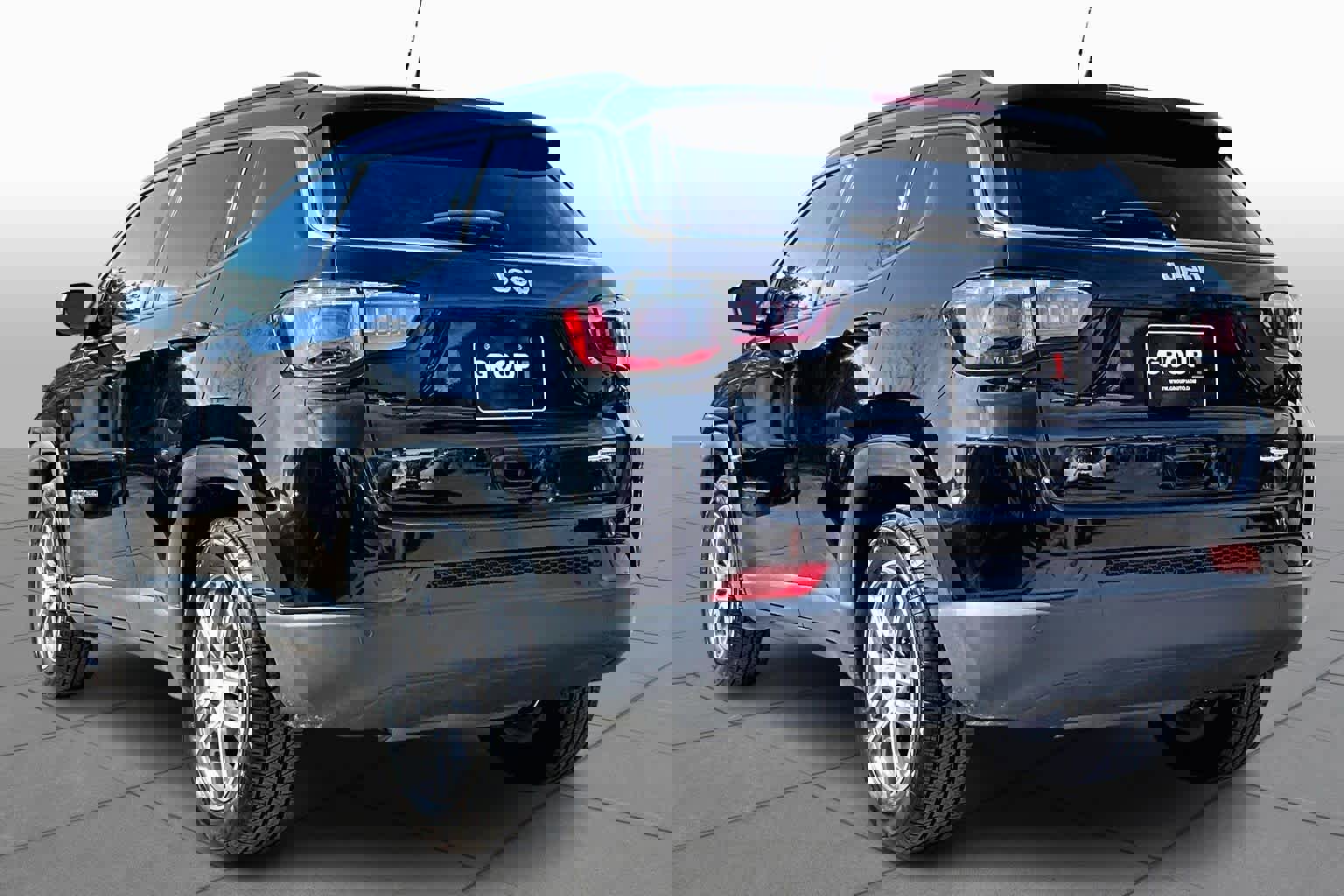 Used 2020 Jeep Compass Latitude image 11