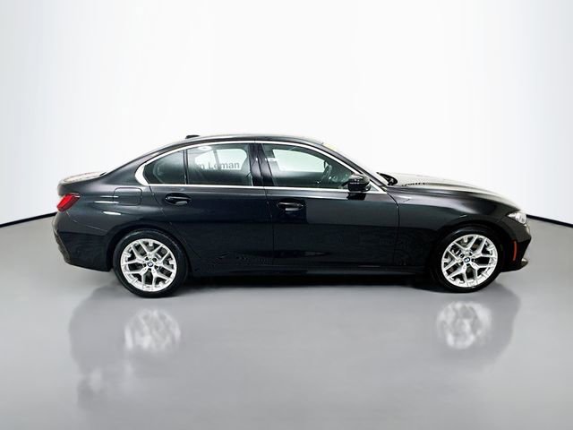 Used 2025 BMW 330i xDrive Sedan w/ Premium Package AWD/4WD image 8