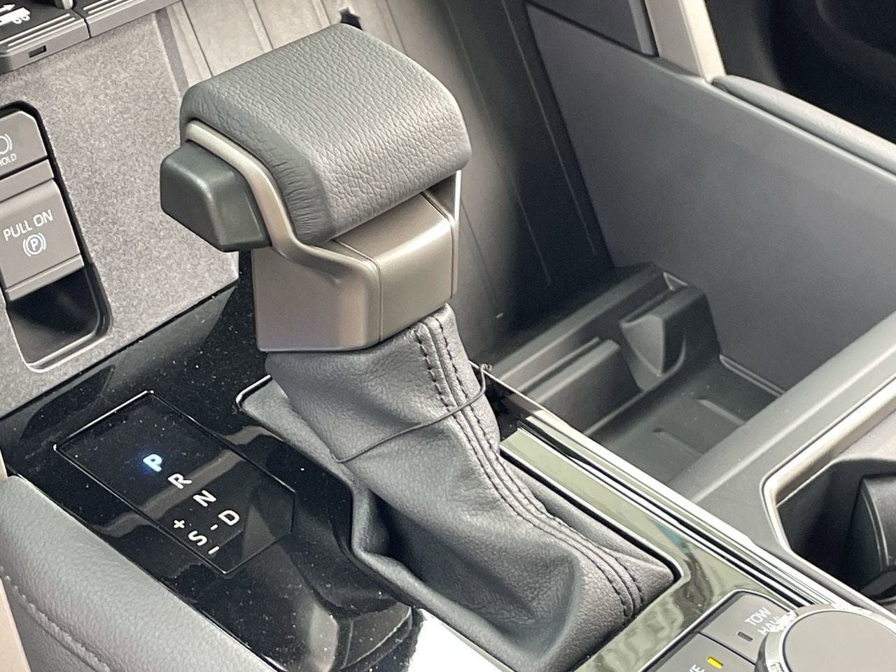 New 2026 Toyota Tundra Limited AWD/4WD image 13