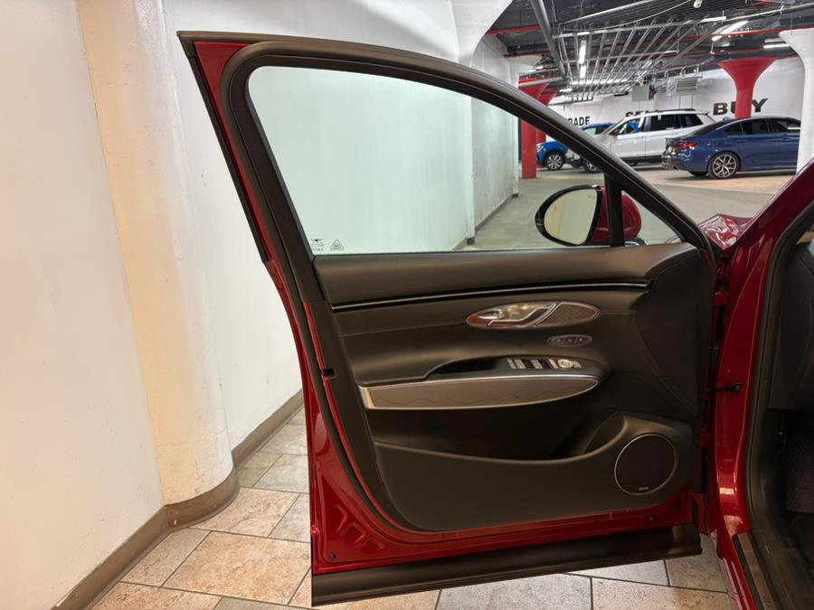 Used 2023 Genesis GV70 2.5T w/ Advanced Package image 10