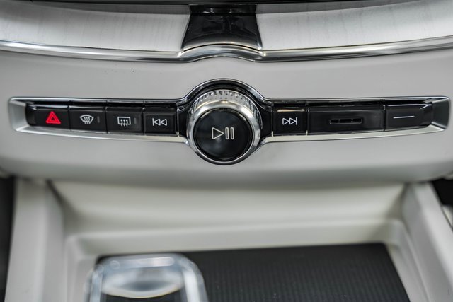 New 2026 Volvo XC60 B5 Ultra w/ Protection Package Premier image 23