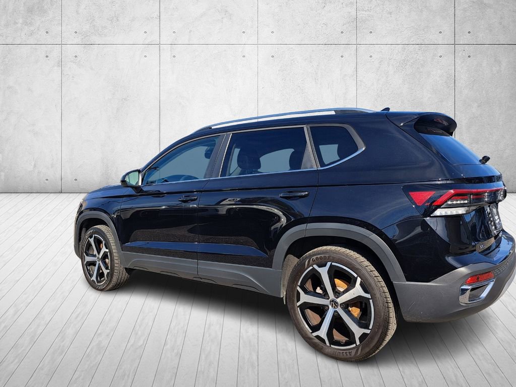 Used 2025 Volkswagen Taos SEL image 6