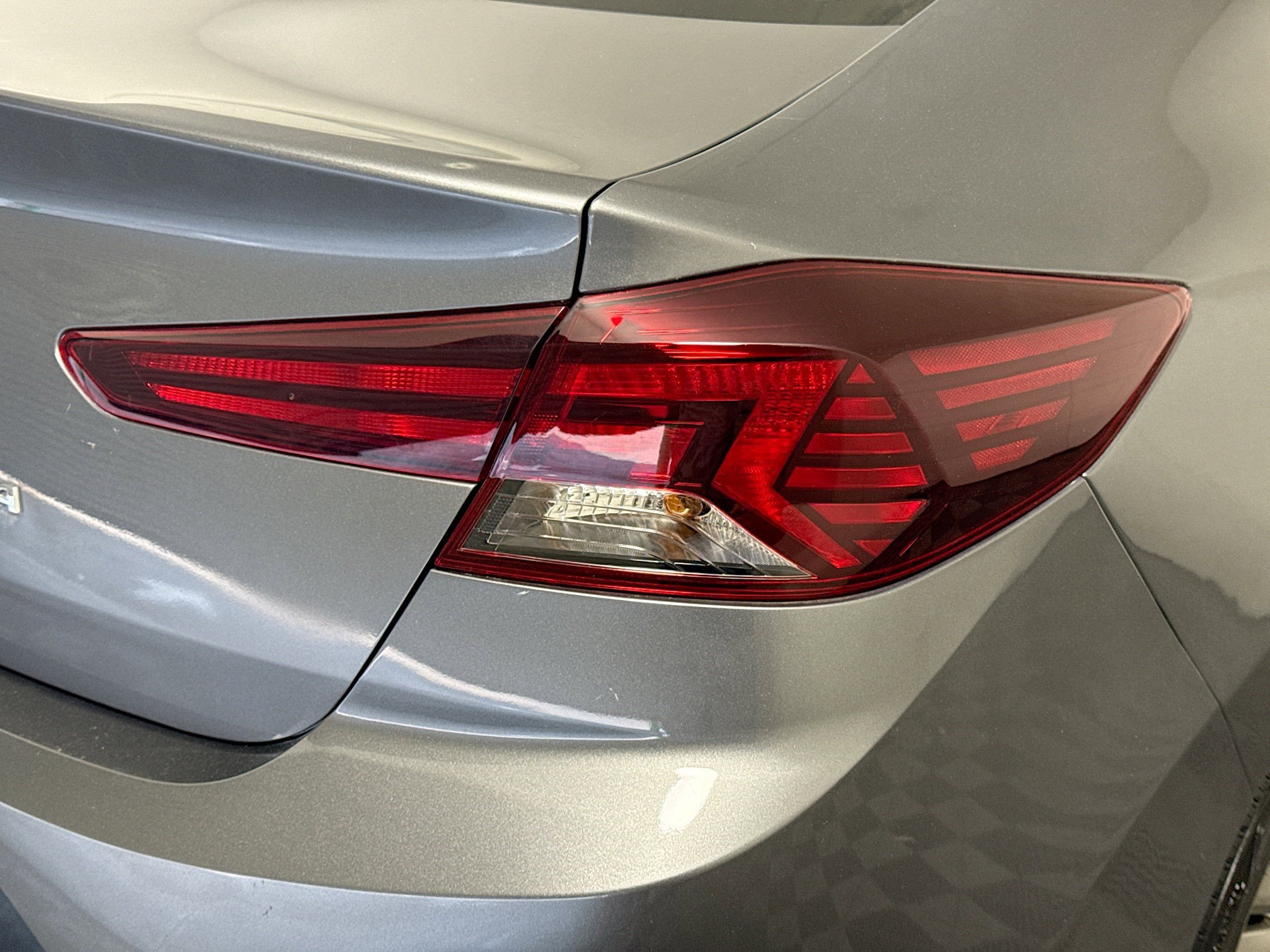 Used 2020 Hyundai Elantra SEL image 33