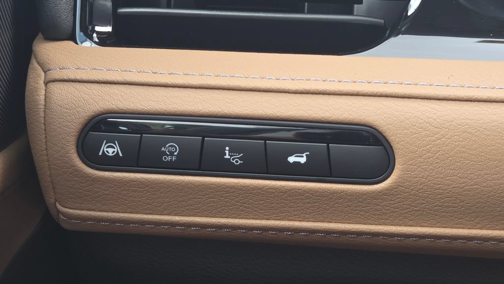 New 2027 INFINITI QX80 Luxe w/ Cargo Package AWD/4WD image 30