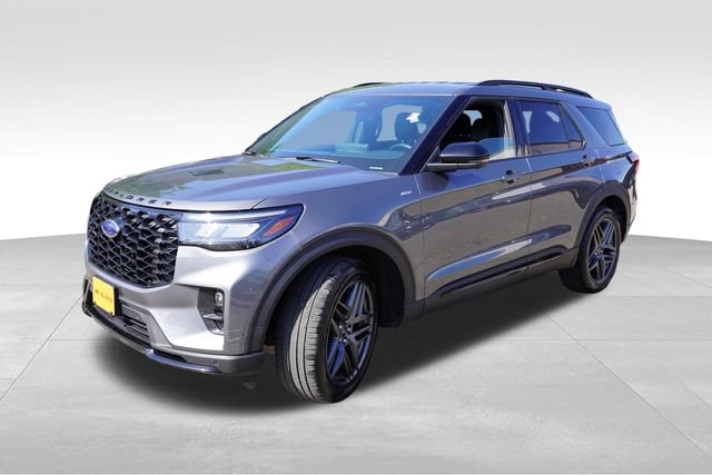 Used 2025 Ford Explorer ST-Line w/ ST-Line Street Pack AWD/4WD image 11