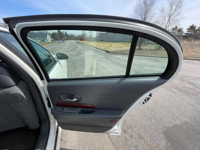 Used 2005 Buick Le Sabre Custom image 29