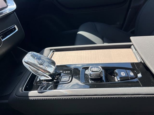 New 2026 Volvo XC90 B5 Core w/ Protection Package Premier AWD/4WD image 35