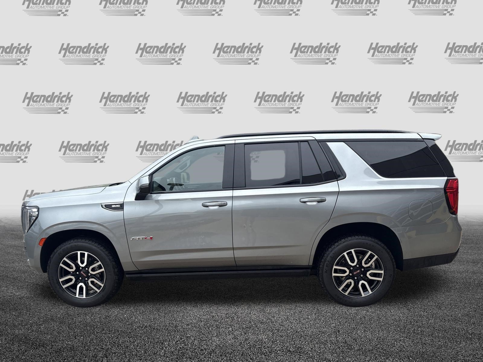 Used 2023 GMC Yukon AT4 AWD/4WD image 7