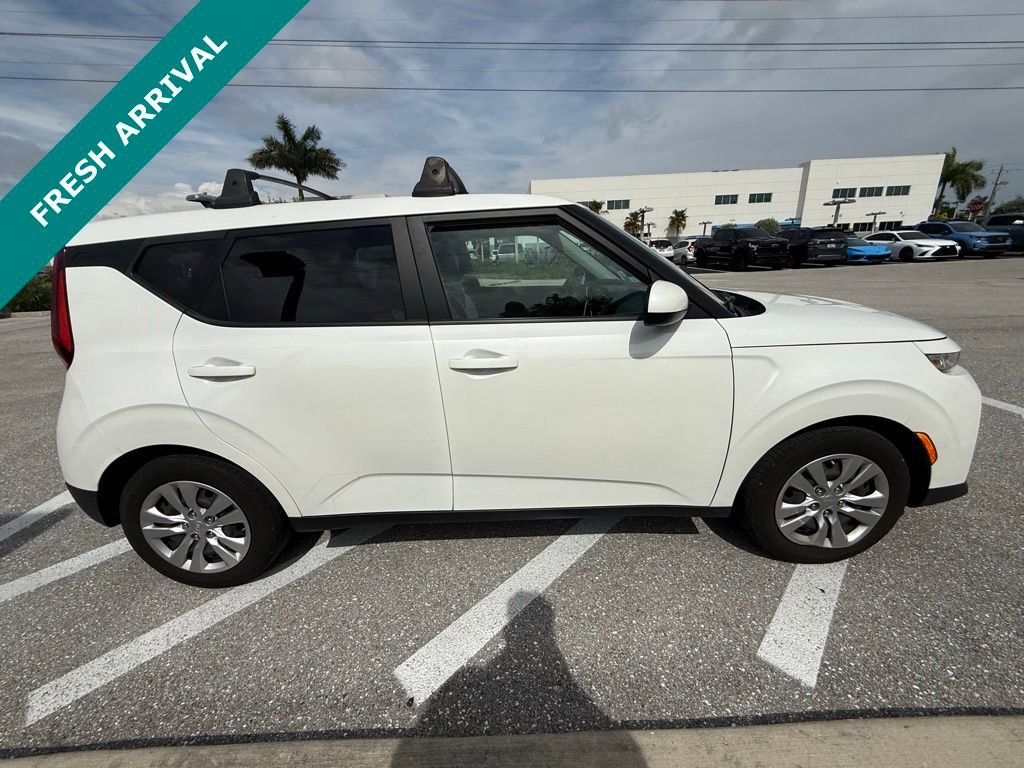 Used 2021 Kia Soul LX FWD image 7