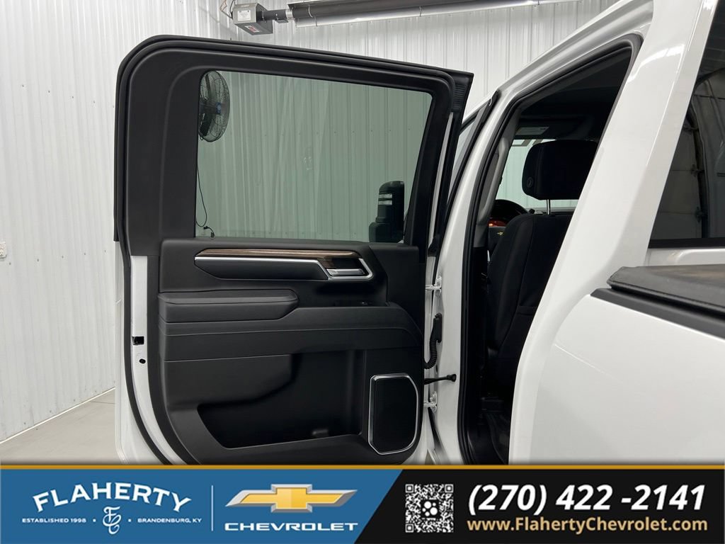 Used 2025 Chevrolet Silverado 2500 LT AWD/4WD image 10