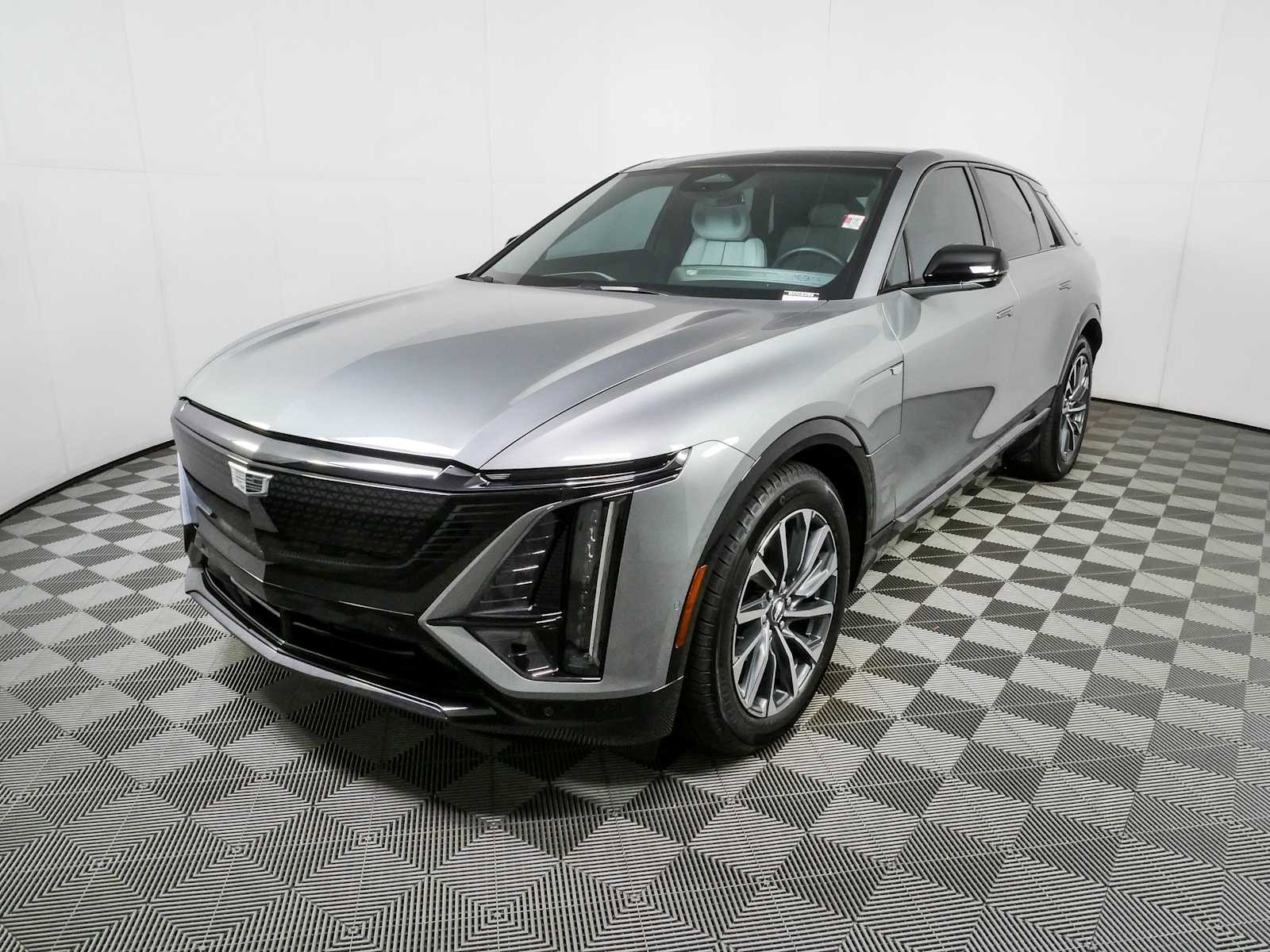 Certified 2024 Cadillac Lyriq Sport AWD/4WD image 28