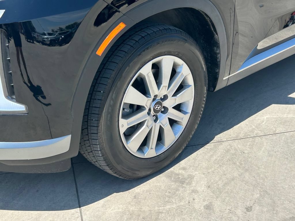 Used 2025 Hyundai Palisade SE FWD image 9