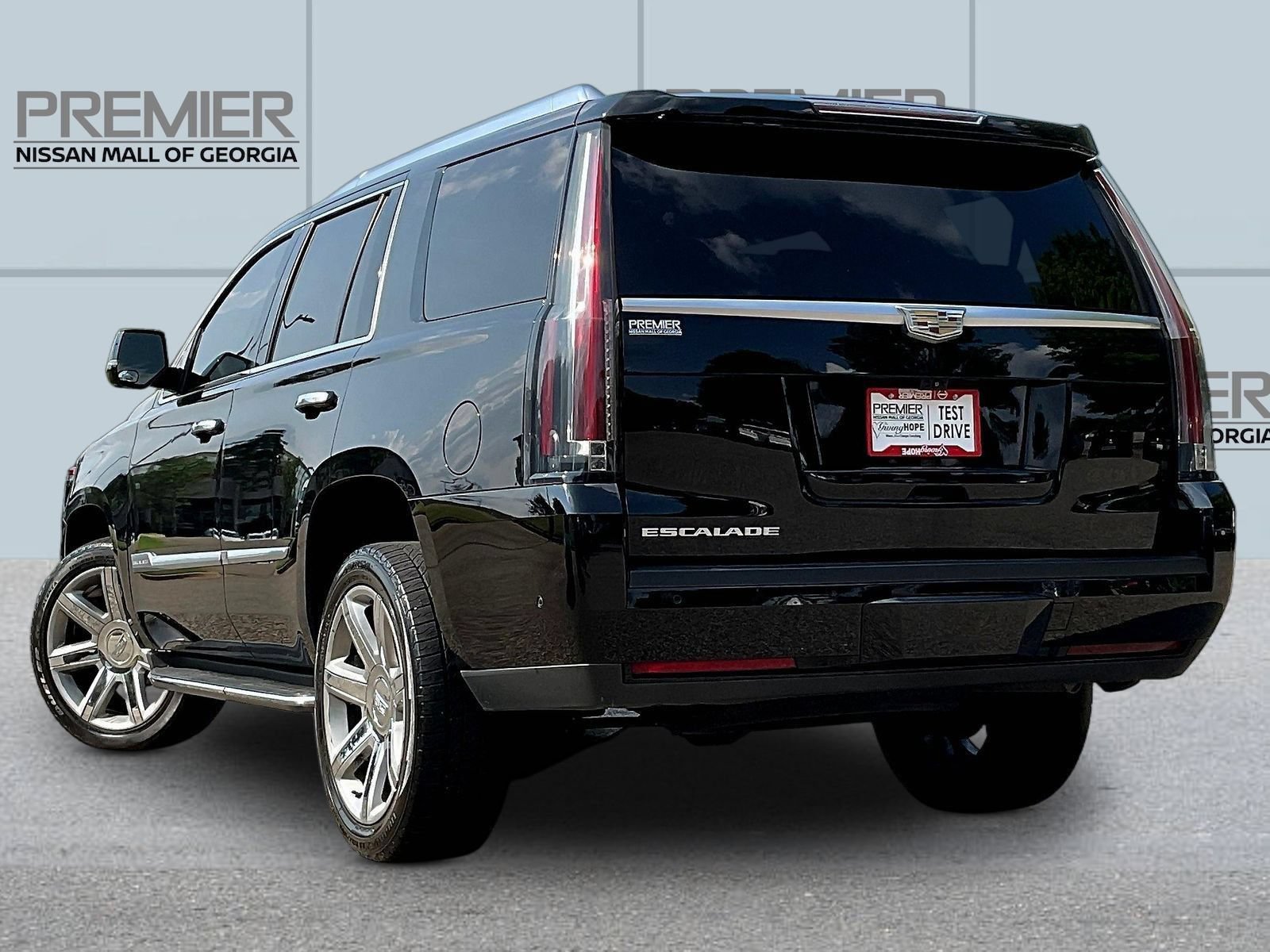Used 2019 Cadillac Escalade Luxury AWD/4WD image 5
