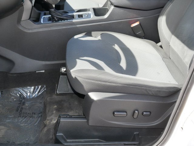 Used 2018 Ford Escape SE FWD image 14