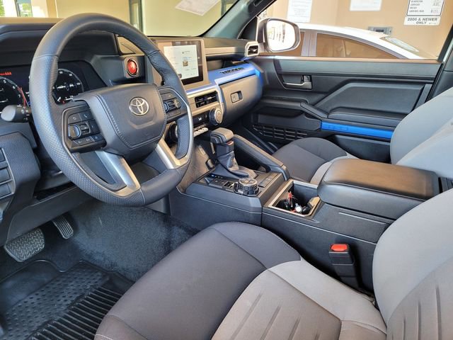 Certified 2025 Toyota Tacoma TRD Off-Road AWD/4WD image 12