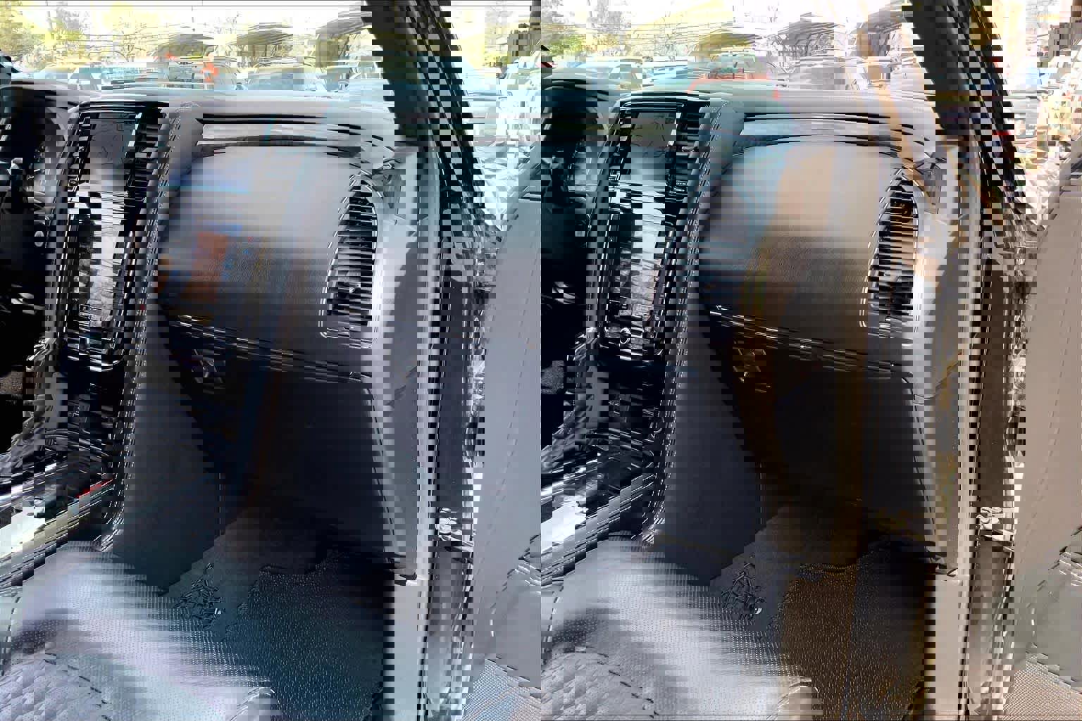 Used 2021 INFINITI QX80 Sensory w/ Cargo Package image 19