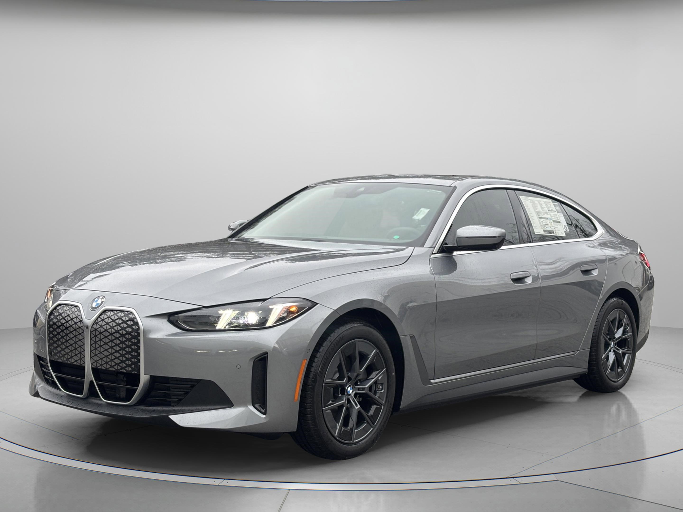 Used 2026 BMW i4 eDrive40 w/ Parking Assistance Package image 2