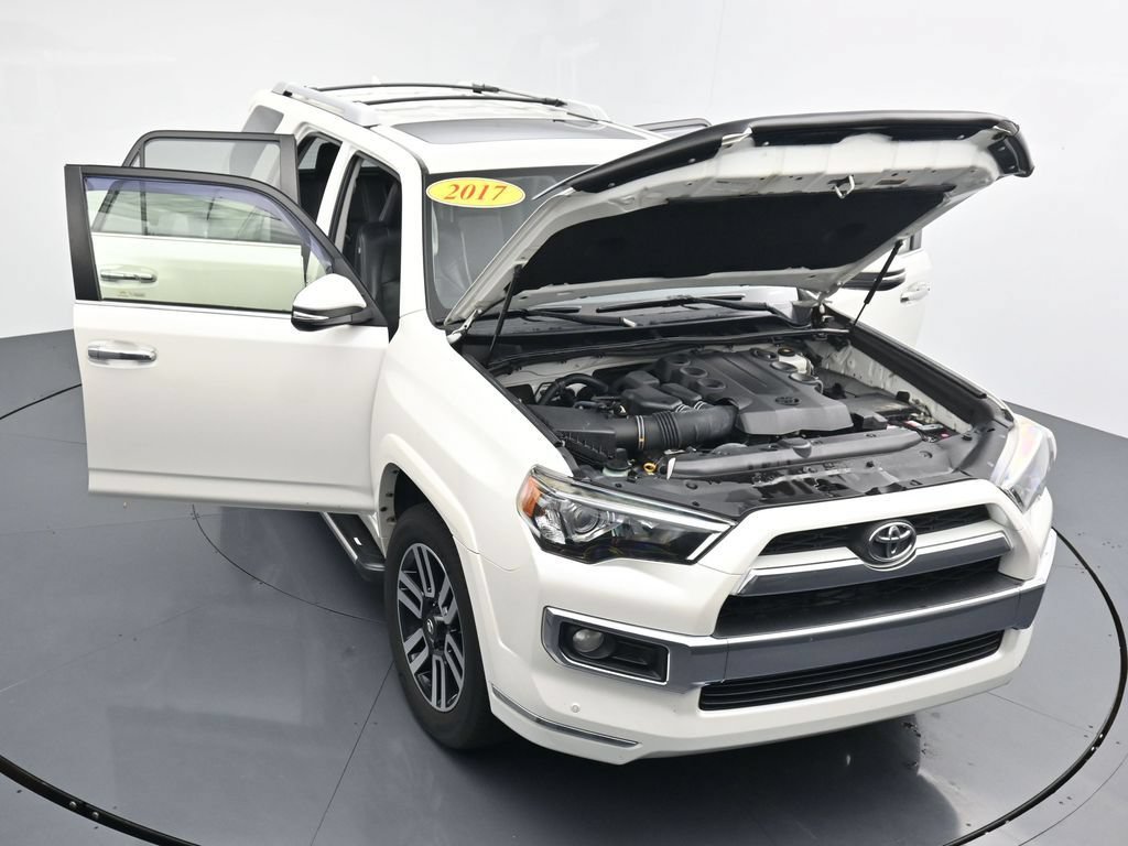 Used 2017 Toyota 4Runner Limited AWD/4WD image 39