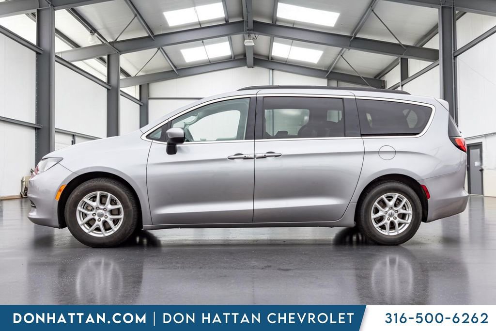 Used 2021 Chrysler Voyager Lxi FWD video 2