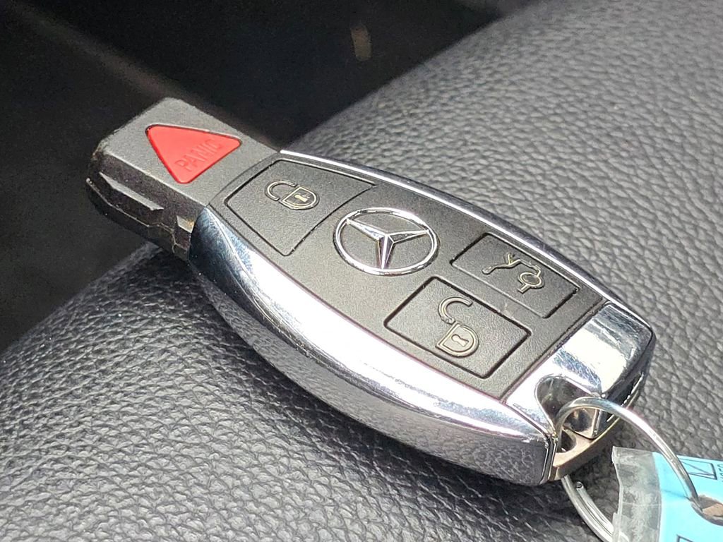 Certified 2020 Mercedes-Benz GLA 250 4MATIC image 36