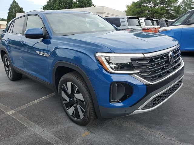 New 2026 Volkswagen Atlas Cross Sport SE FWD image 3