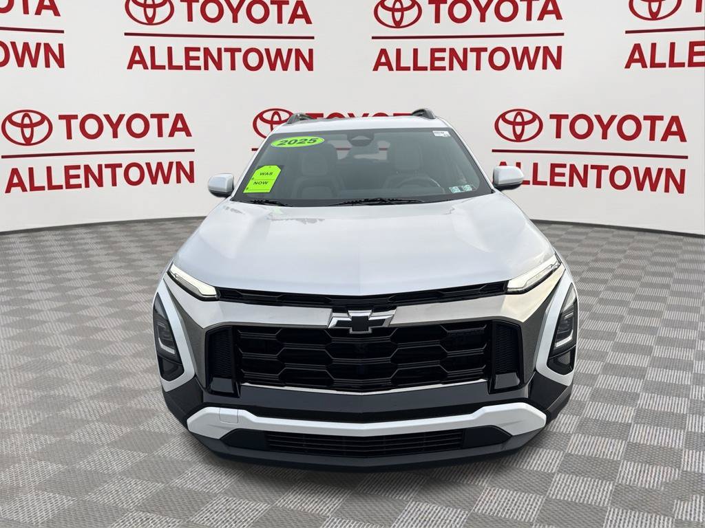 Used 2025 Chevrolet Equinox ACTIV AWD/4WD image 3