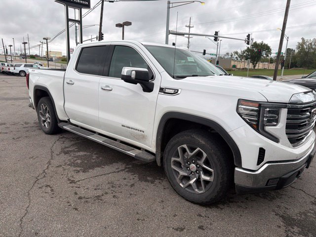 Used 2025 GMC Sierra 1500 SLT w/ SLT Premium Package AWD/4WD image 13