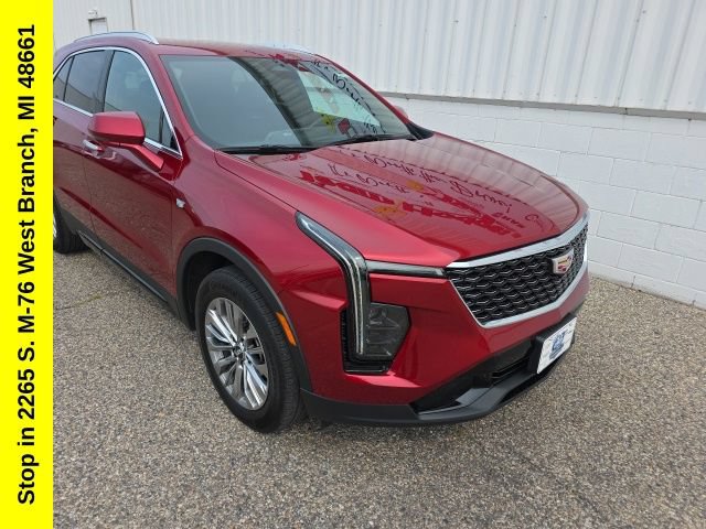 Used 2024 Cadillac XT4 Premium Luxury FWD image 7