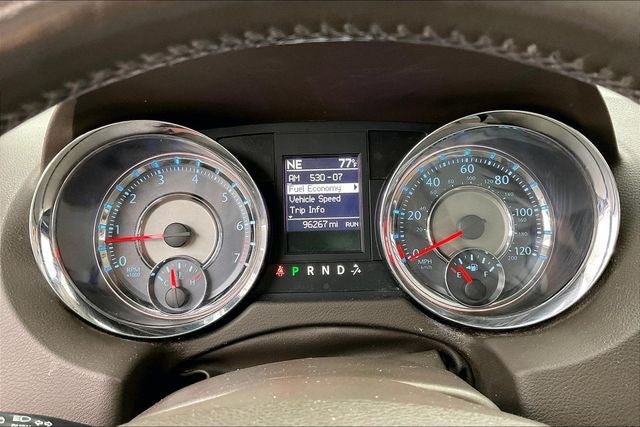 Used 2014 Chrysler Town & Country Touring-L w/ Trailer Tow Group FWD image 24