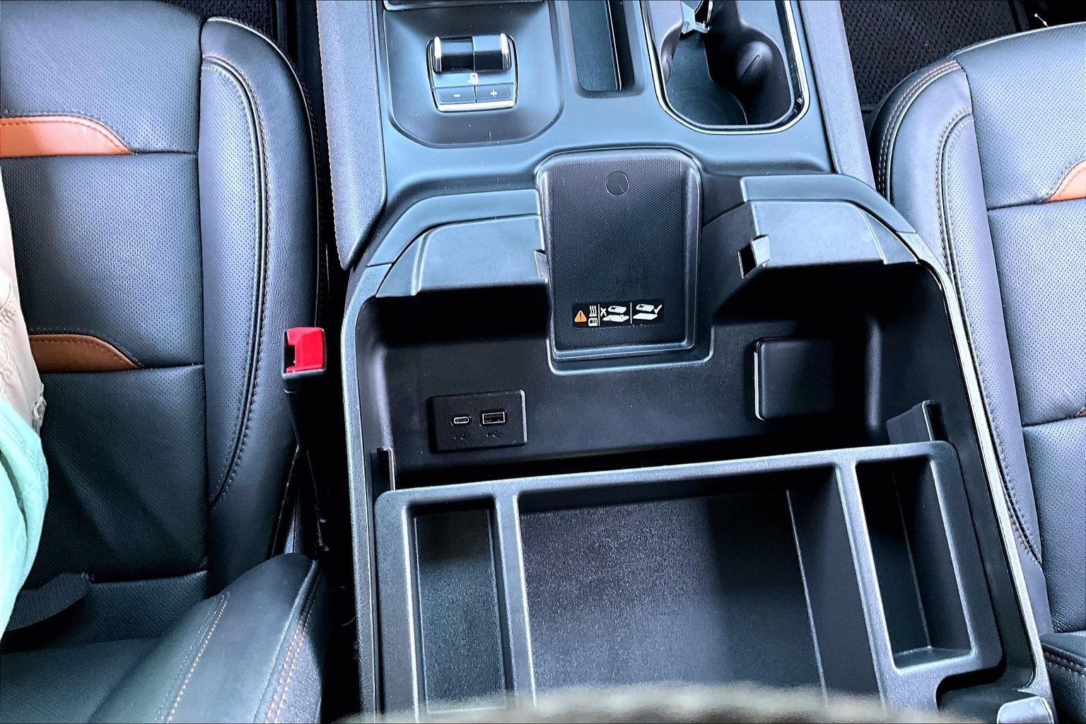 Used 2025 GMC Sierra 1500 AT4 w/ AT4 Premium Package AWD/4WD image 26
