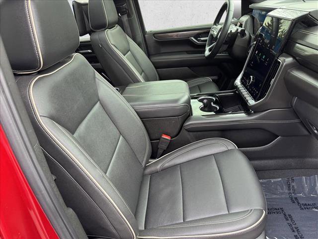 Used 2025 GMC Yukon XL Elevation w/ Elevation Premium Package AWD/4WD image 22