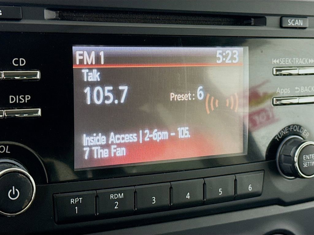 Used 2017 Nissan Titan S image 5