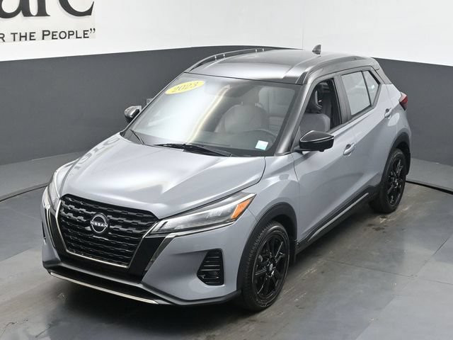Used 2023 Nissan Kicks SR w/ SR Premium Package FWD image 45