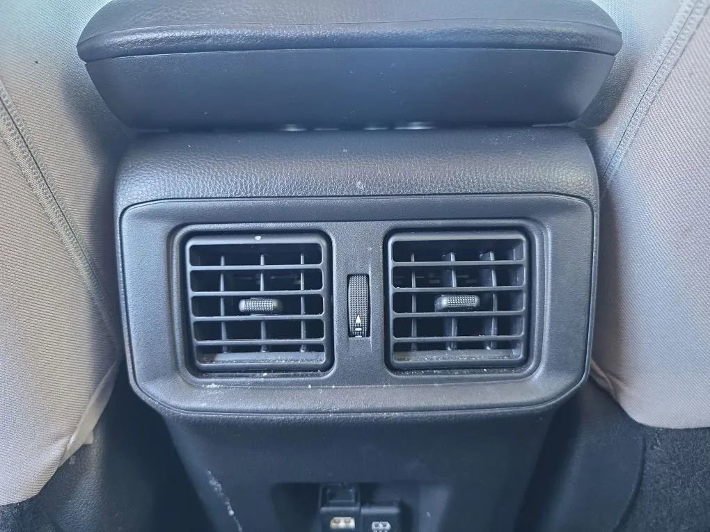 Used 2021 Toyota RAV4 XLE image 41