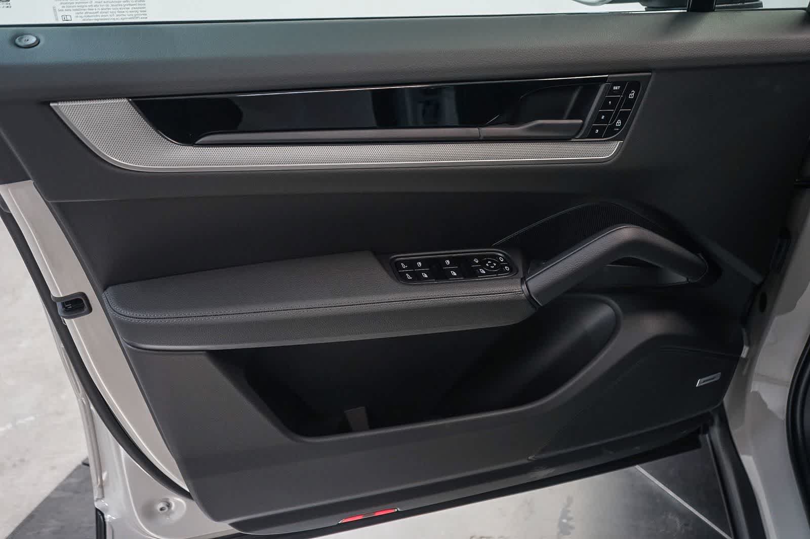 New 2026 Porsche Cayenne S AWD/4WD image 27