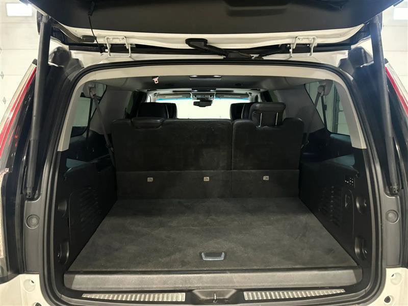 Used 2016 Cadillac Escalade ESV Luxury AWD/4WD image 14