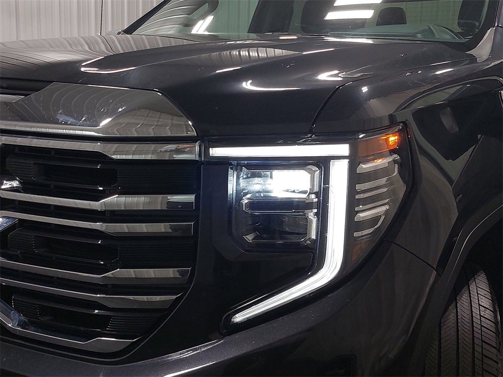 Used 2025 GMC Sierra 1500 SLT image 32