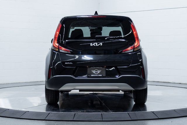 Used 2023 Kia Soul LX w/ LX Technology Package image 7