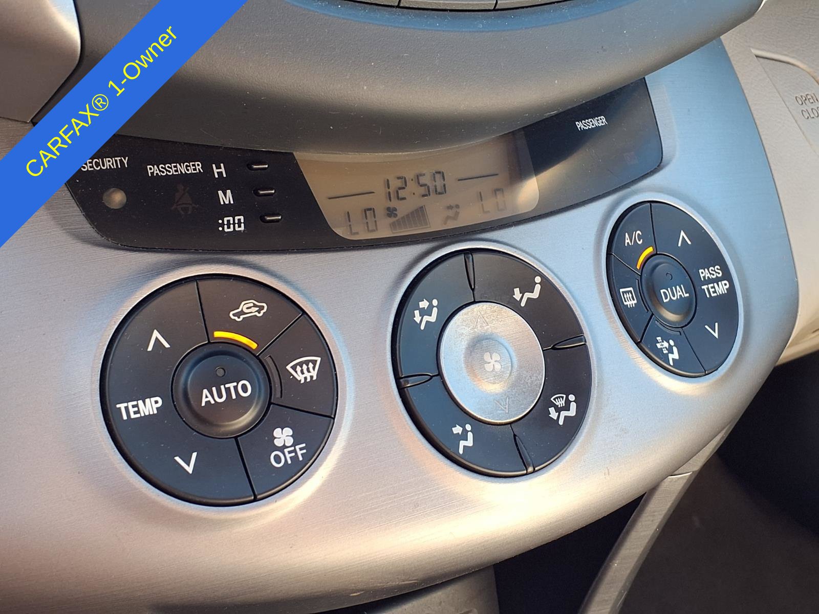Used 2006 Toyota RAV4 Limited AWD/4WD image 25
