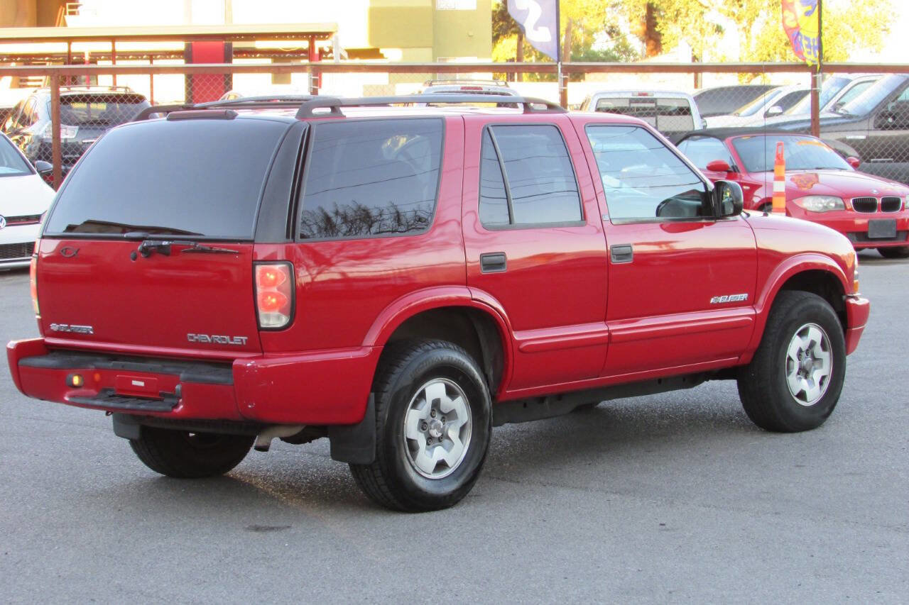 Used 2003 Chevrolet Blazer LS w/ Preferred Equipment Group image 8