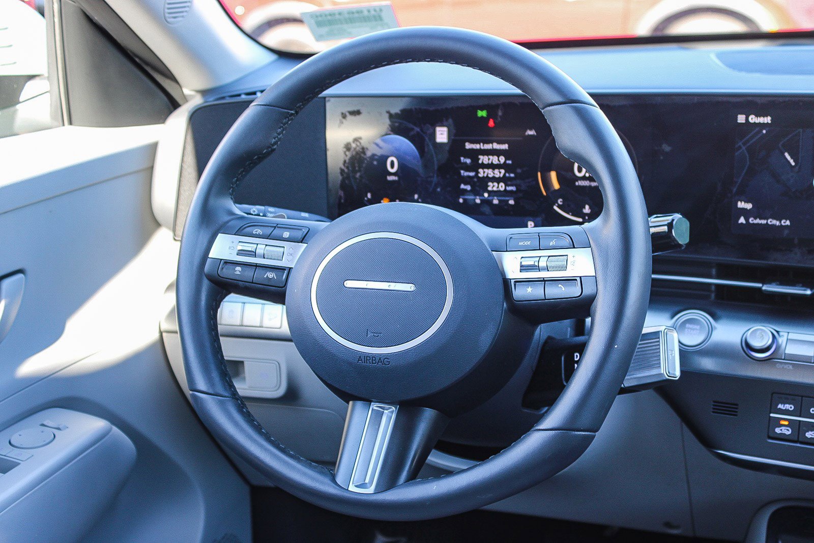 Used 2025 Hyundai Kona SEL image 16