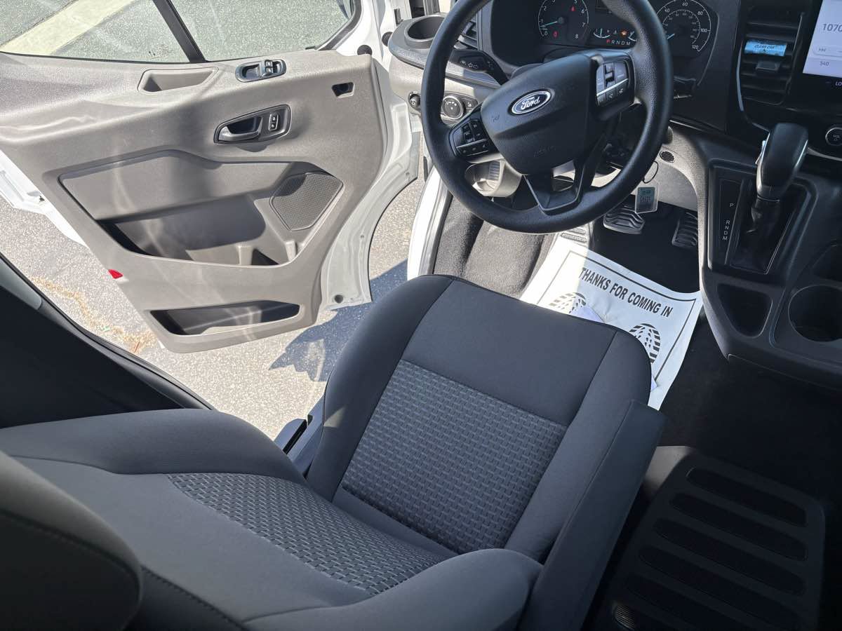 Used 2025 Ford Transit 350 XLT RWD image 30